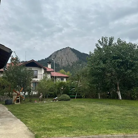 падалото * Σμόλιαν